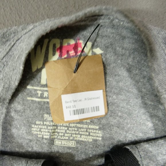 The Beatles Top Womens Medium Gray Twist And Shout Japanese Print Worn-Rite - Picture 9 of 13